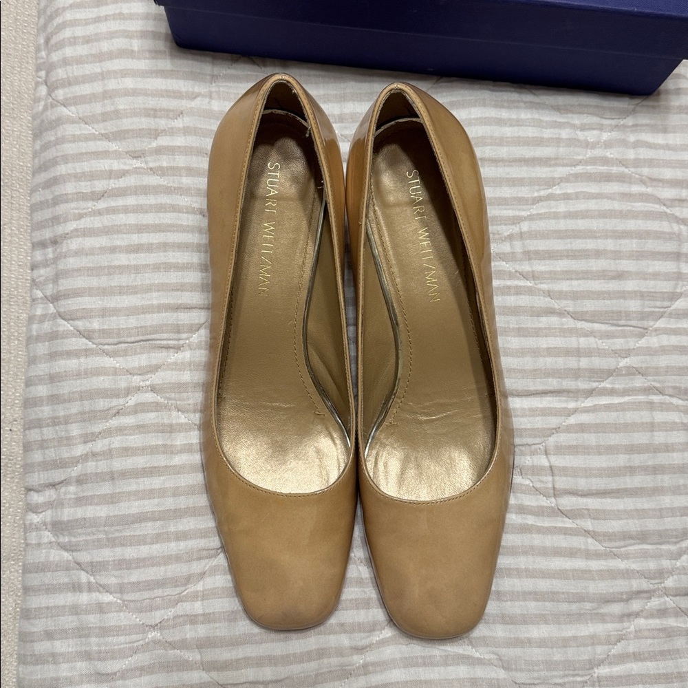 Stuart Weitzman Tan Patent Leather Heels, size 11 - Picture 9 of 12